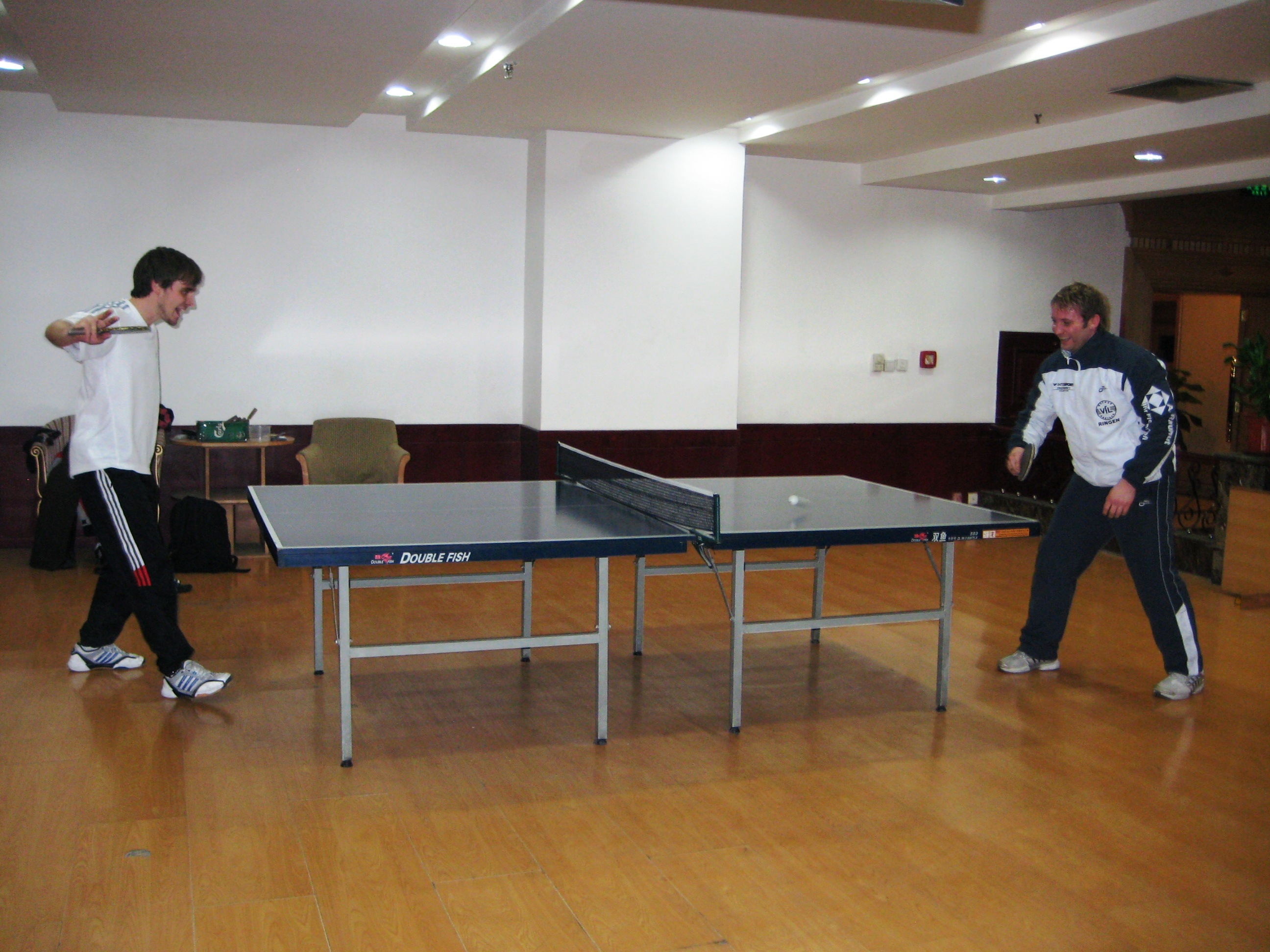 Tischtennis mit Harry und Michael