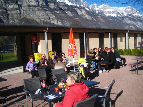 Die ersten Sonnenstrahlen geniessen