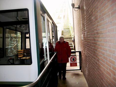 Zahnradbahn zur Altstadt Certaldo